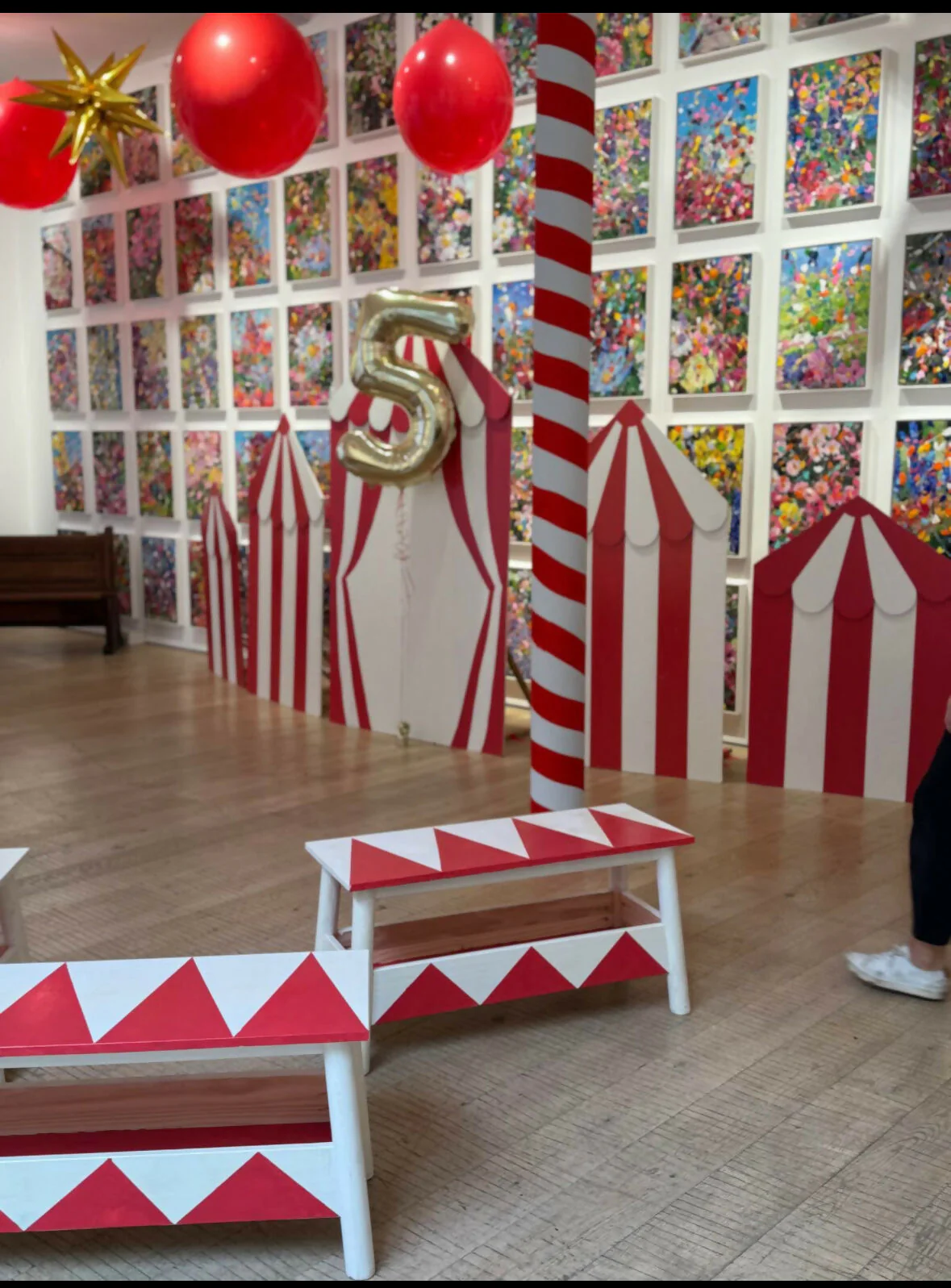 7 x Circus bench seats