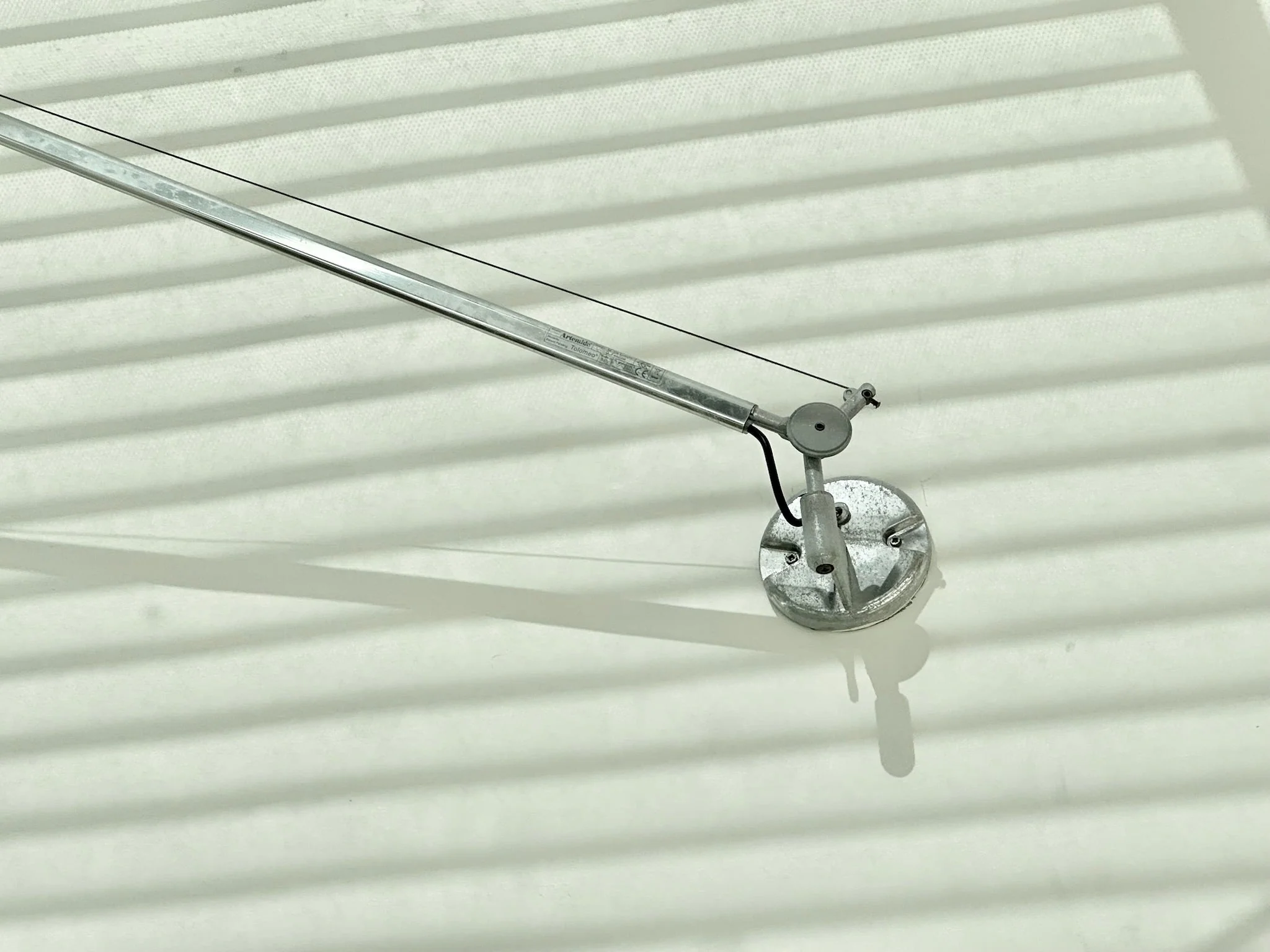 Artemide - Tolomeo Mega Wall Angle-Poise Light (4) - Image 4