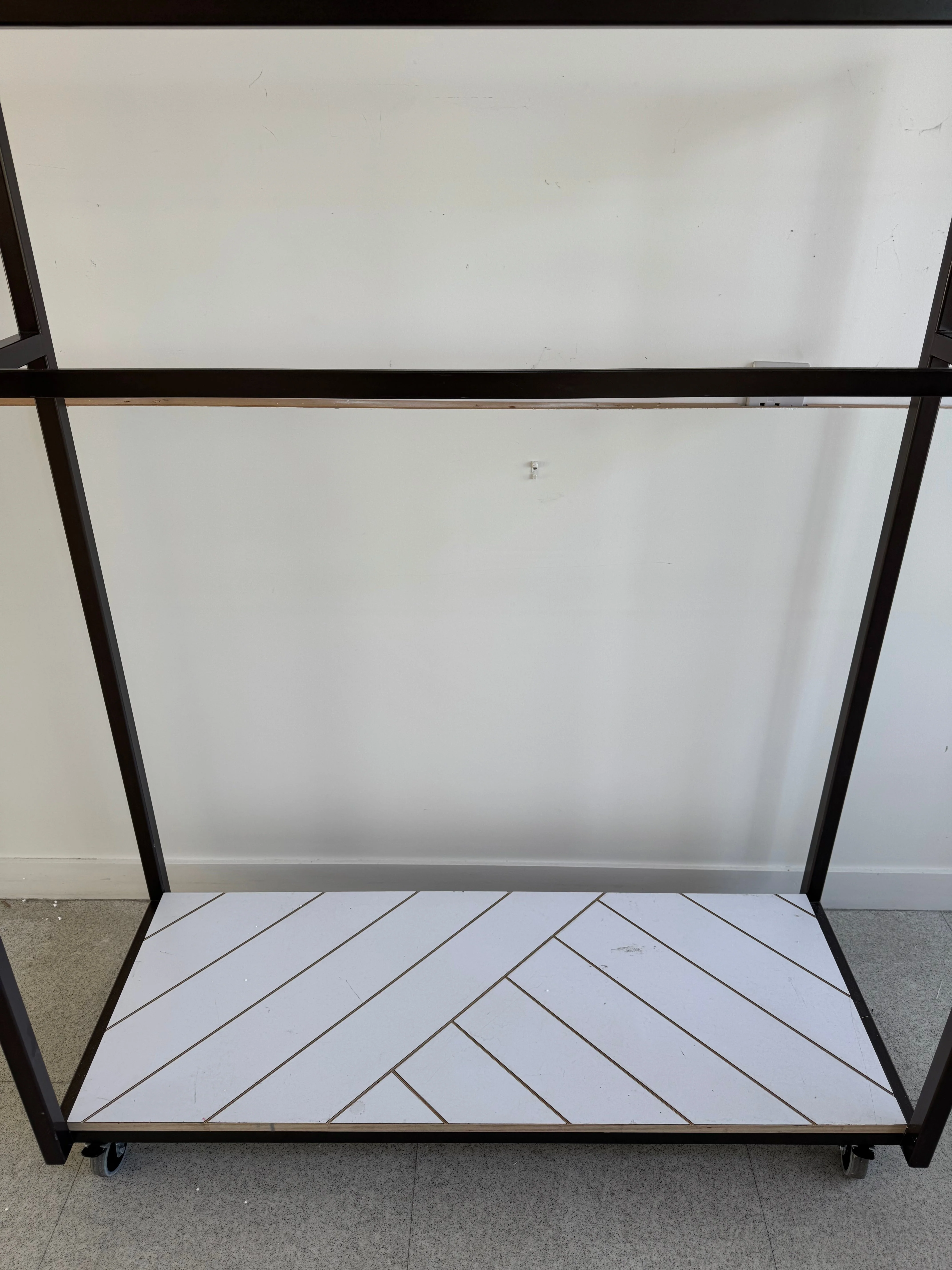Sophisticated clothes rail with geometric design base - 9 available - Image 3